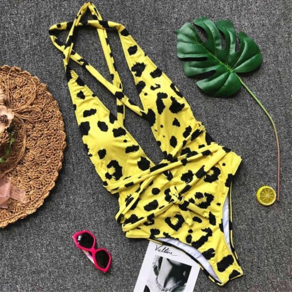 ⭐️🖤 La Farrah Sexy Leopard Deep V Swimsuit - Picture 7 of 8